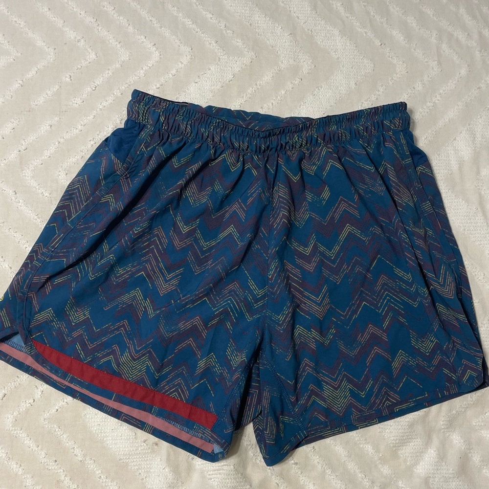 Men's Athletic Shorts - Blue Zigzag Pattern